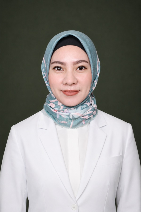 drg. Rezki Wahyuni Syamsuddin, Sp.Pros